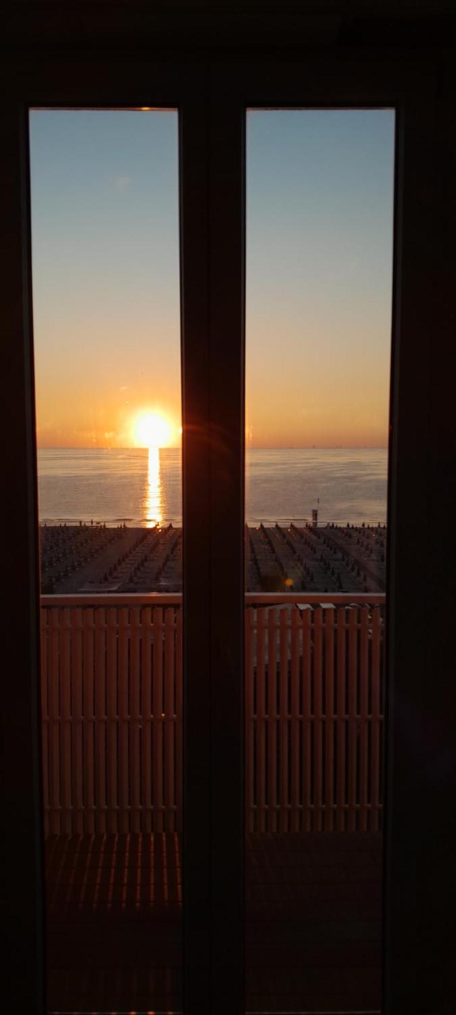 Hotel Delfino Морской Милан Экстерьер фото