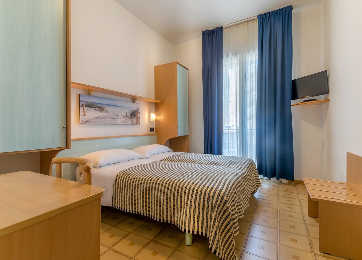 Hotel Delfino Морской Милан Экстерьер фото