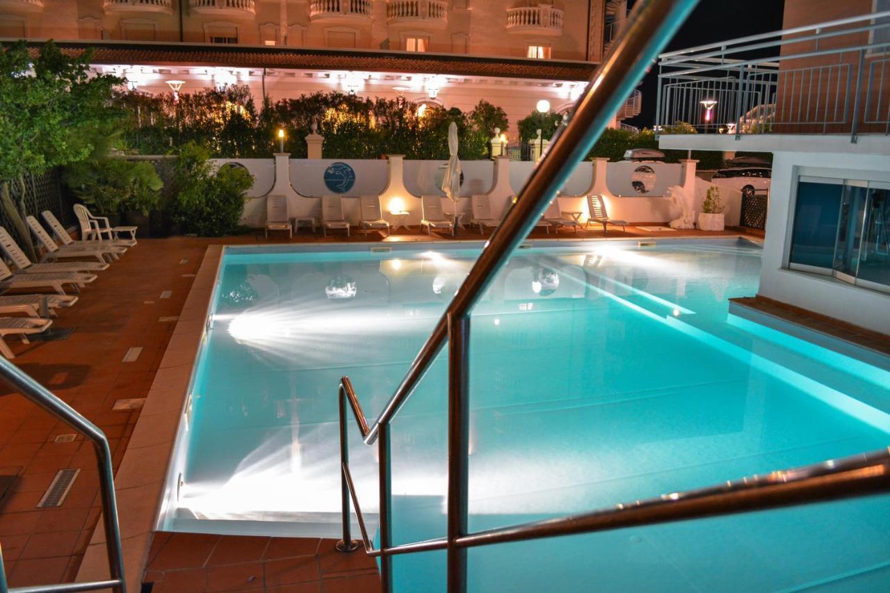 Hotel Delfino Морской Милан Экстерьер фото